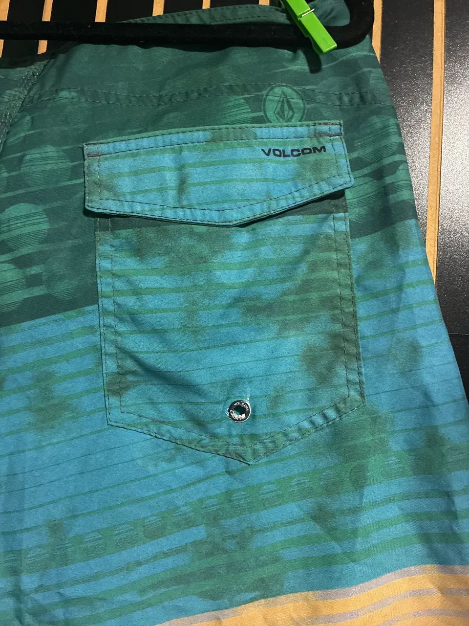 Bermuda de praia volcom  tamanho 44 - Foto 3