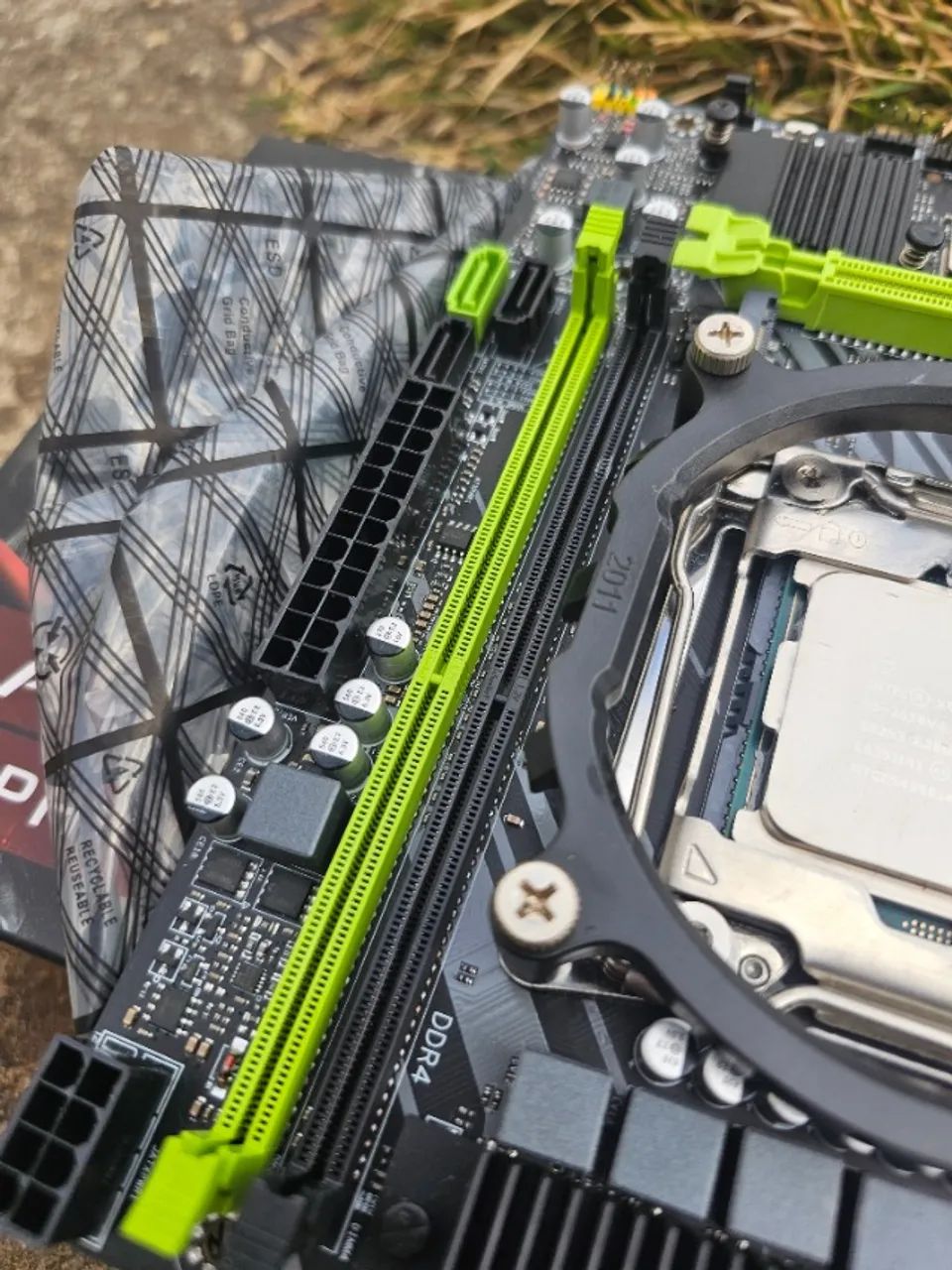 Kit Xeon - Placa-Mãe e Processador - Foto 4