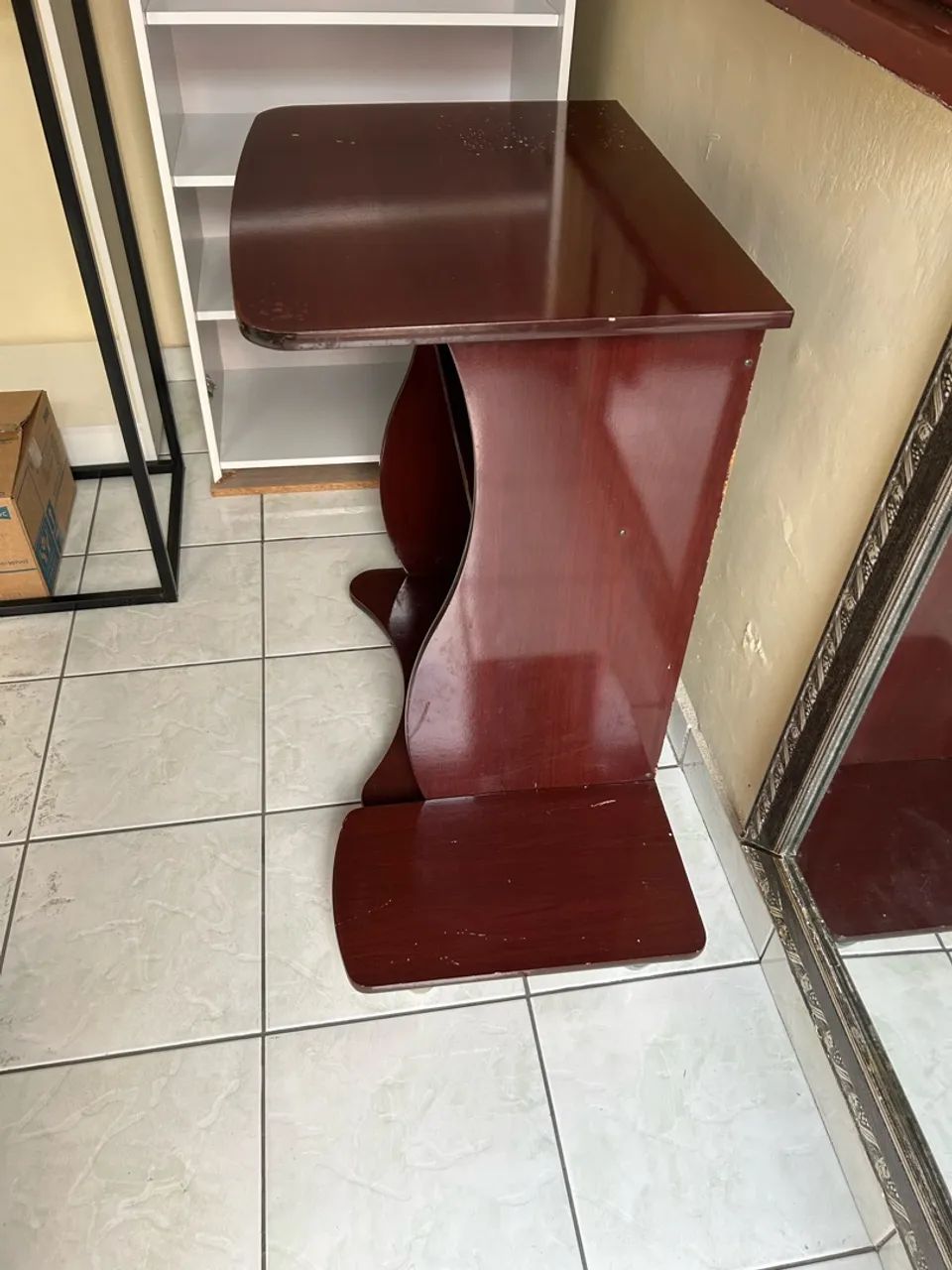 Mesa de Computador/Escrivaninha Compacta Mogno - Foto 3