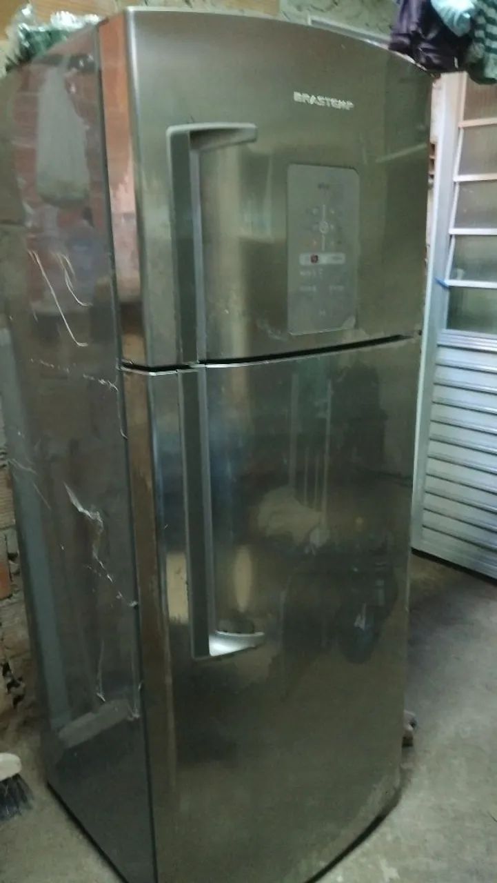 Vendo geladeira 