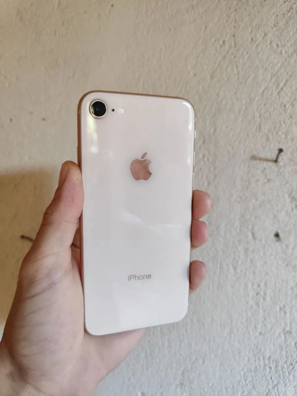 iPhone 8 64GB ホワイト 本体のみ Iphone 8 64GB (todo original) - Celulares e Smartphones - Dona