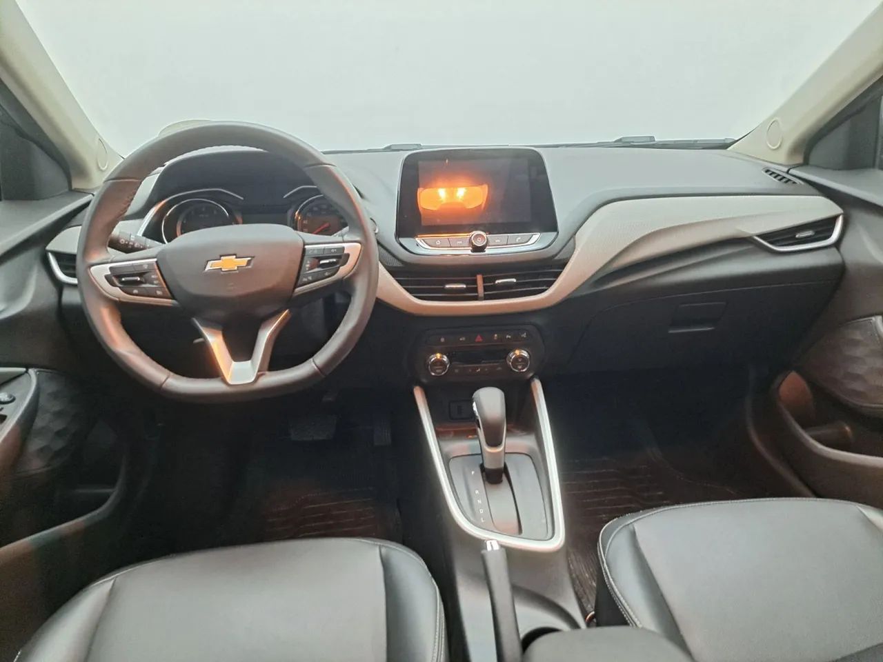 Chevrolet Onix Hatch Premier 1.0 12V TB Flex Aut. 4P, foto 15 de 18