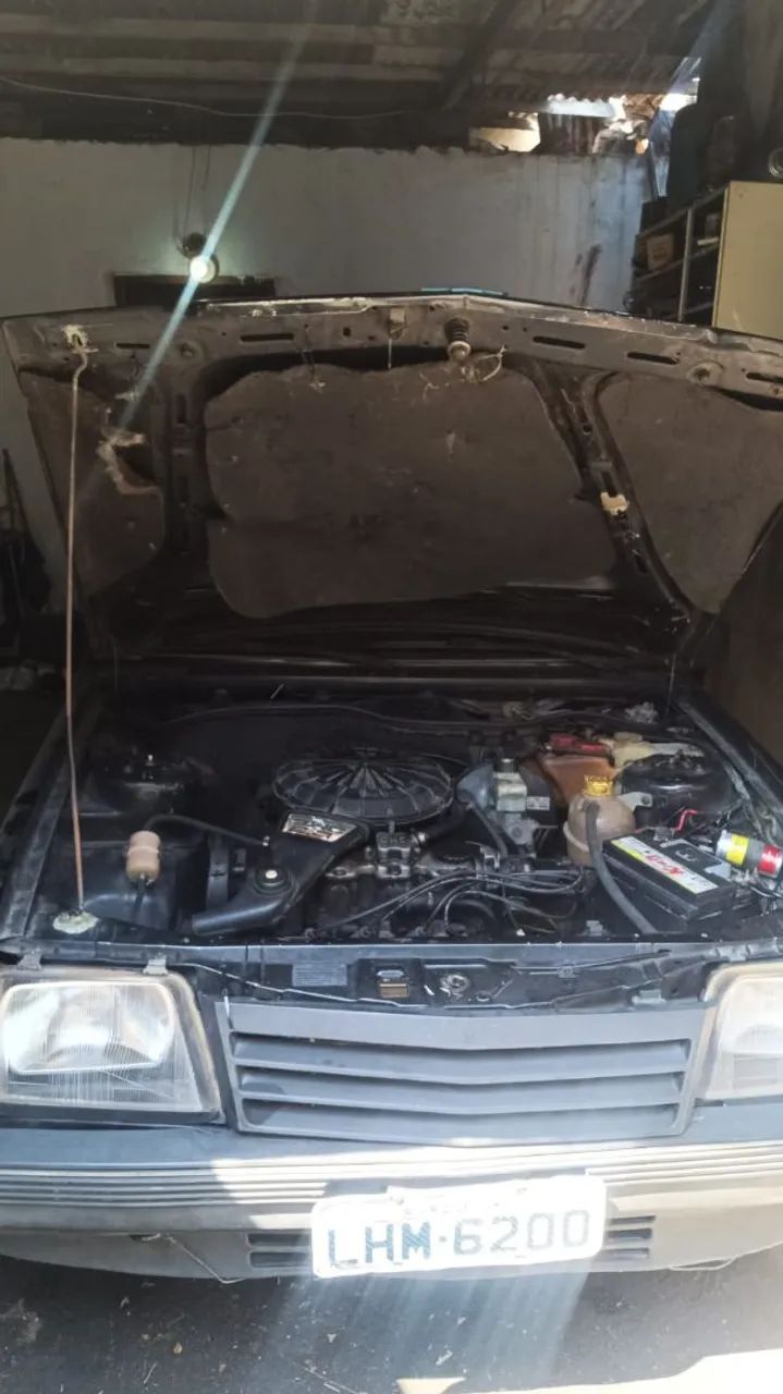 Chevrolet Monza GL 2.0 Efi/sl/l/650/club/barc.2e4p (álcool) 1988