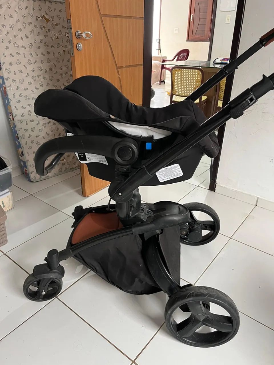 Vendo carrinho de bebê  - Foto 5