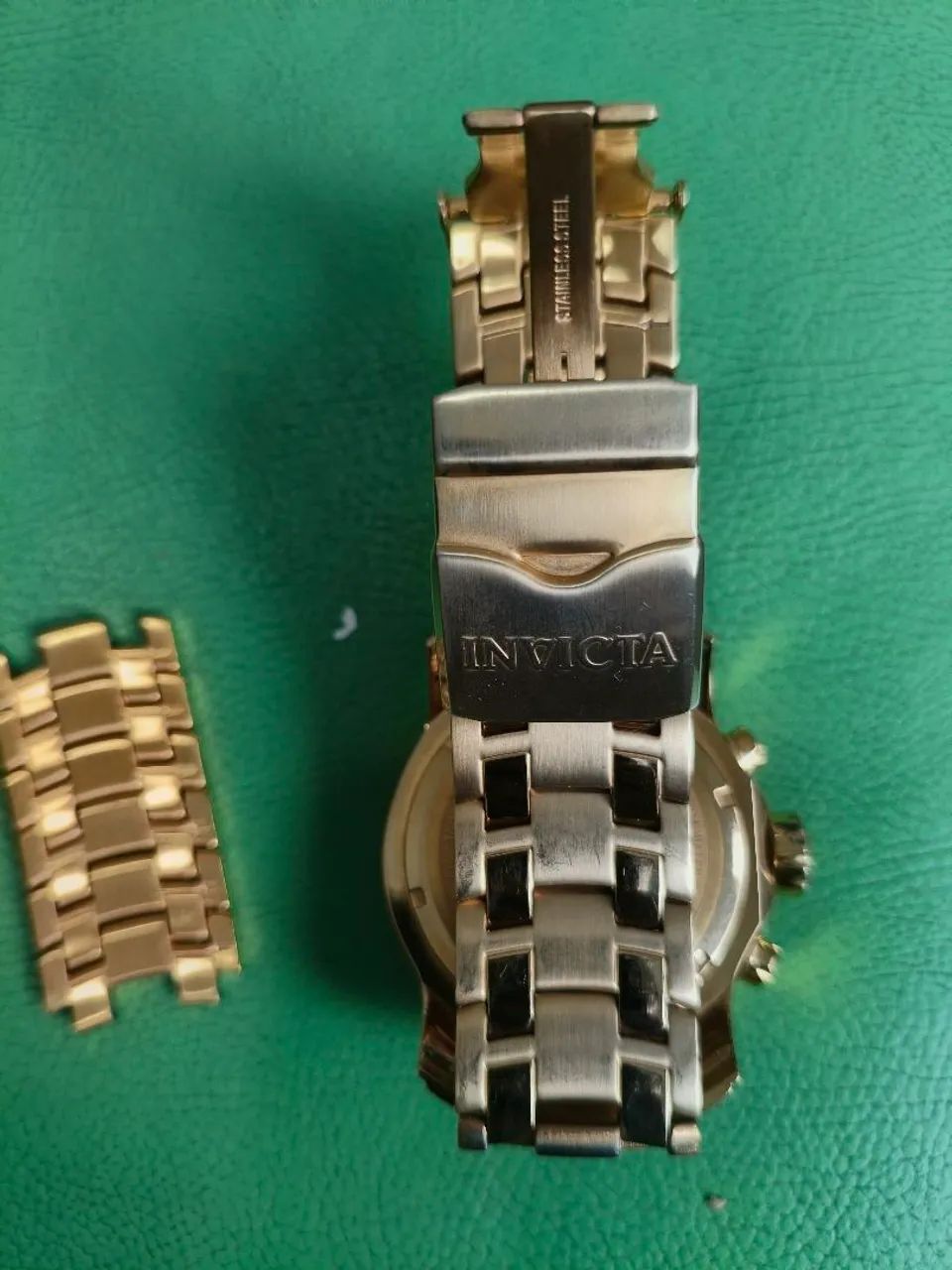 Vendo relógio invicta dourado na caixa novo  - Foto 4
