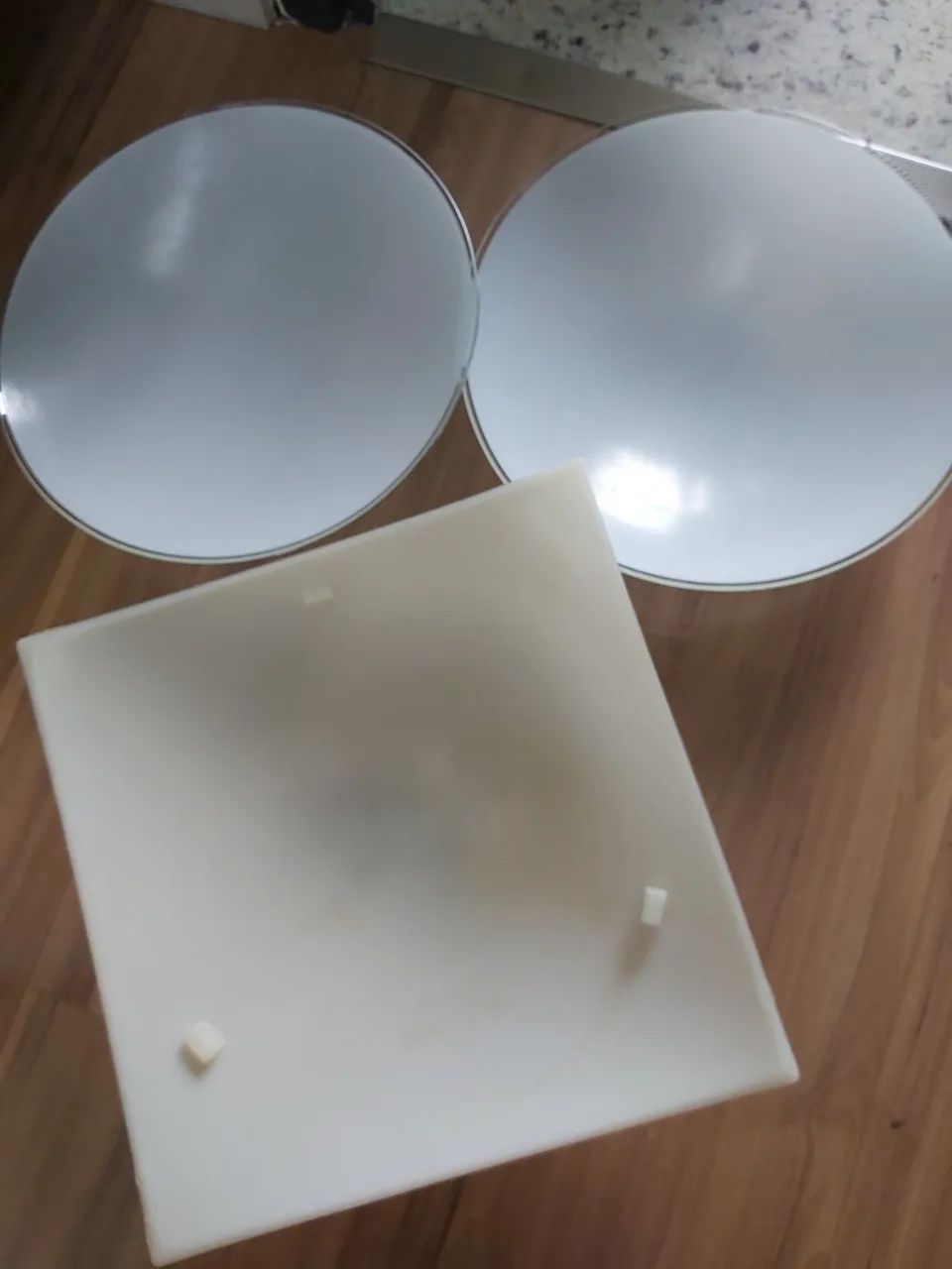 Cúpulas vidro,com  1 grátis 