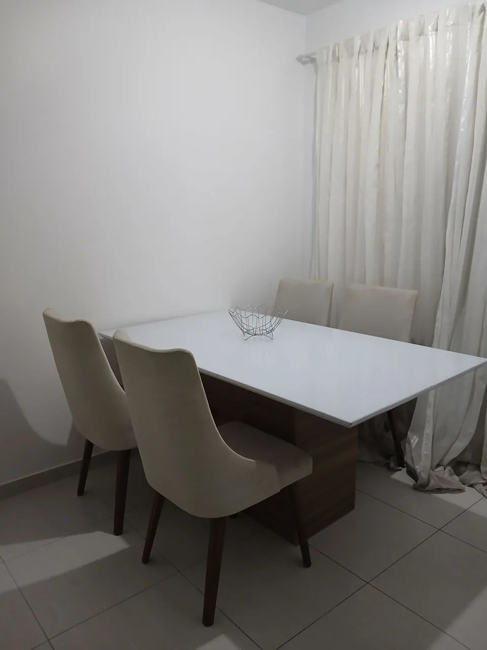 Mesa 4 cadeira semi nova  - Foto 3