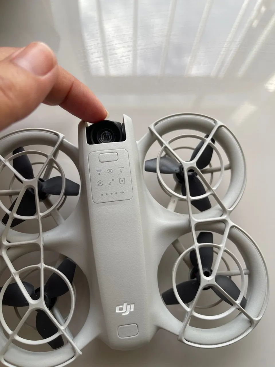 Drone dji NEO