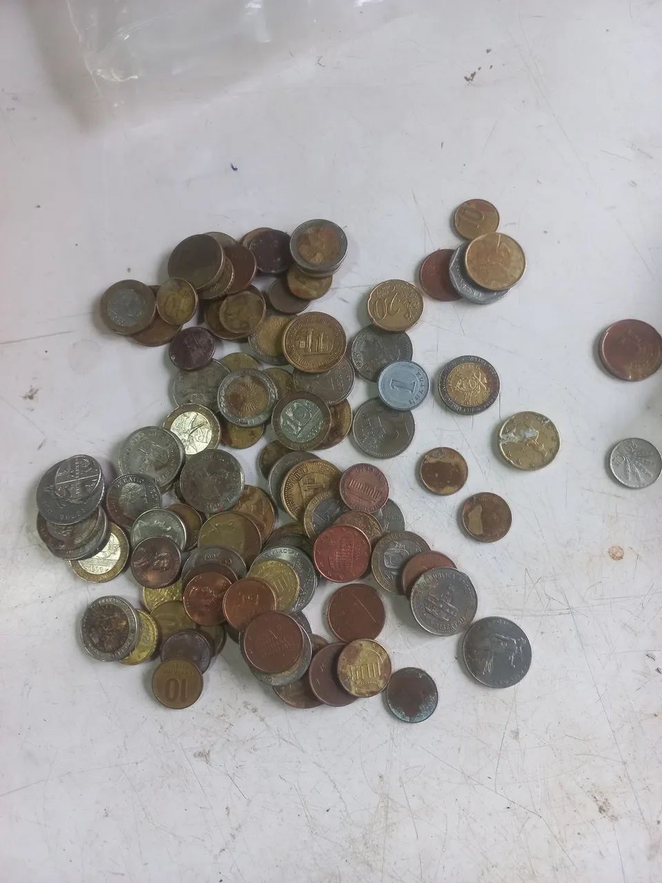 Moedas e células antigas - Foto 2