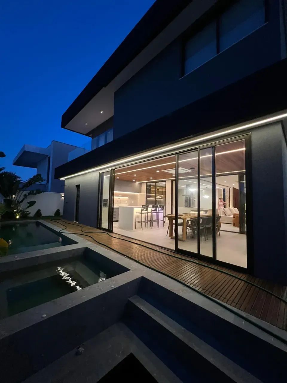 Mansão Exclusiva no Cidade Alpha Ceará | 375m², 5 Suítes e Lazer Completo - Foto 4