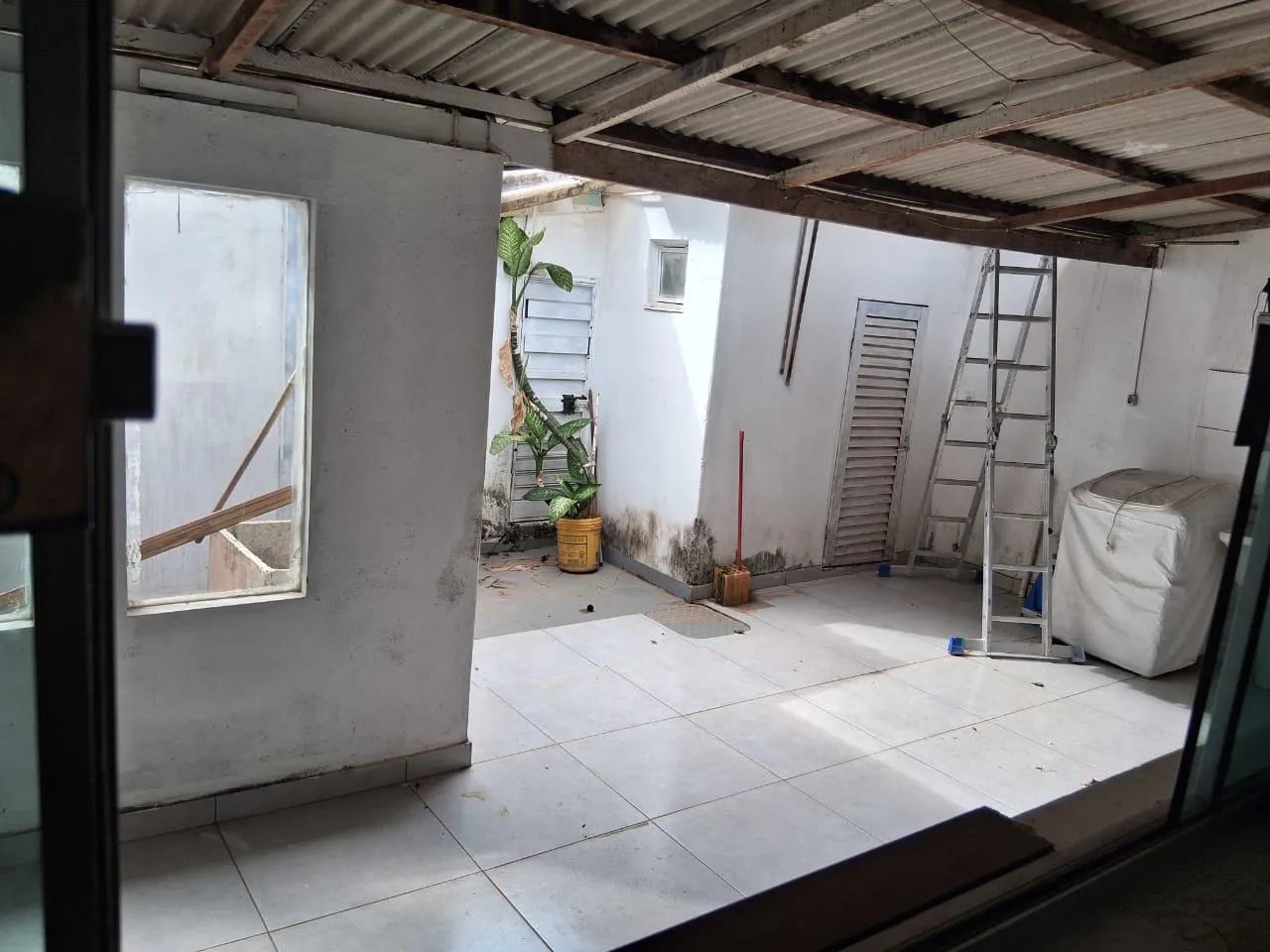 Vendo Casa no Setor Oeste Urgente 290mil  - Foto 2