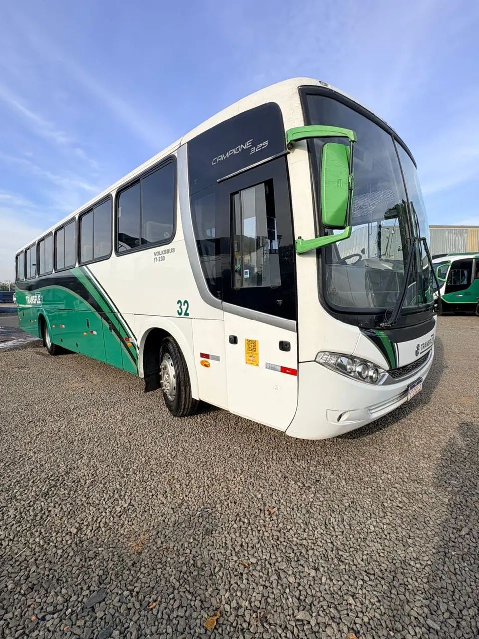 Ônibus Comil Campione 2013