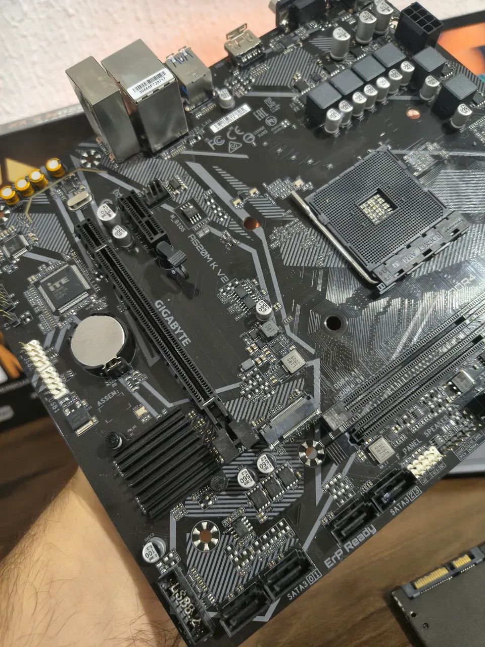 A520 Gigabyte - 2 meses de uso - Aceito Cartão e Entrego - Foto 5