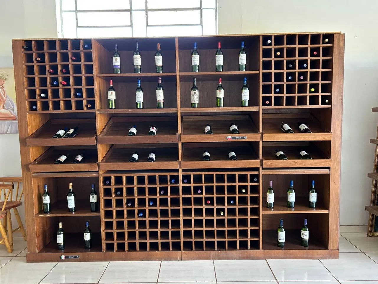 Adega expositora de madeira  - Foto 2