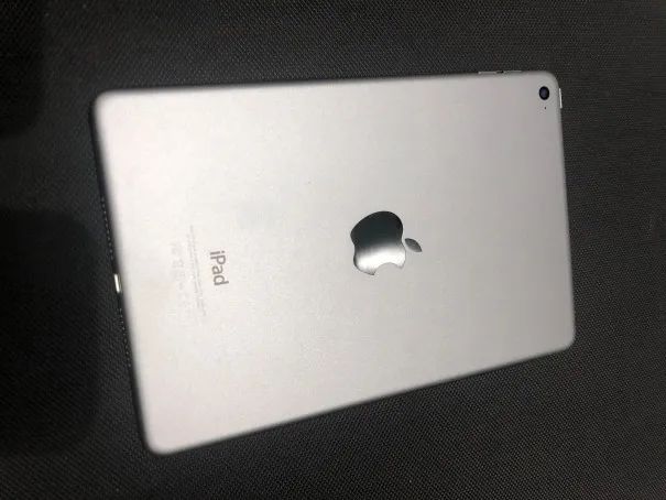 iPad mini 4 WiFi 128GB (A1538) cinza espacial - Foto 2
