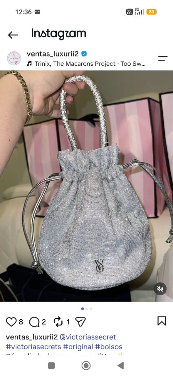 Bolsa Victorias Secret Bucket prata  - Foto 2