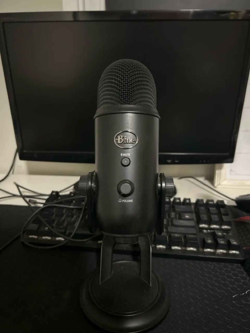 Microfone Blue Yeti Logitech 