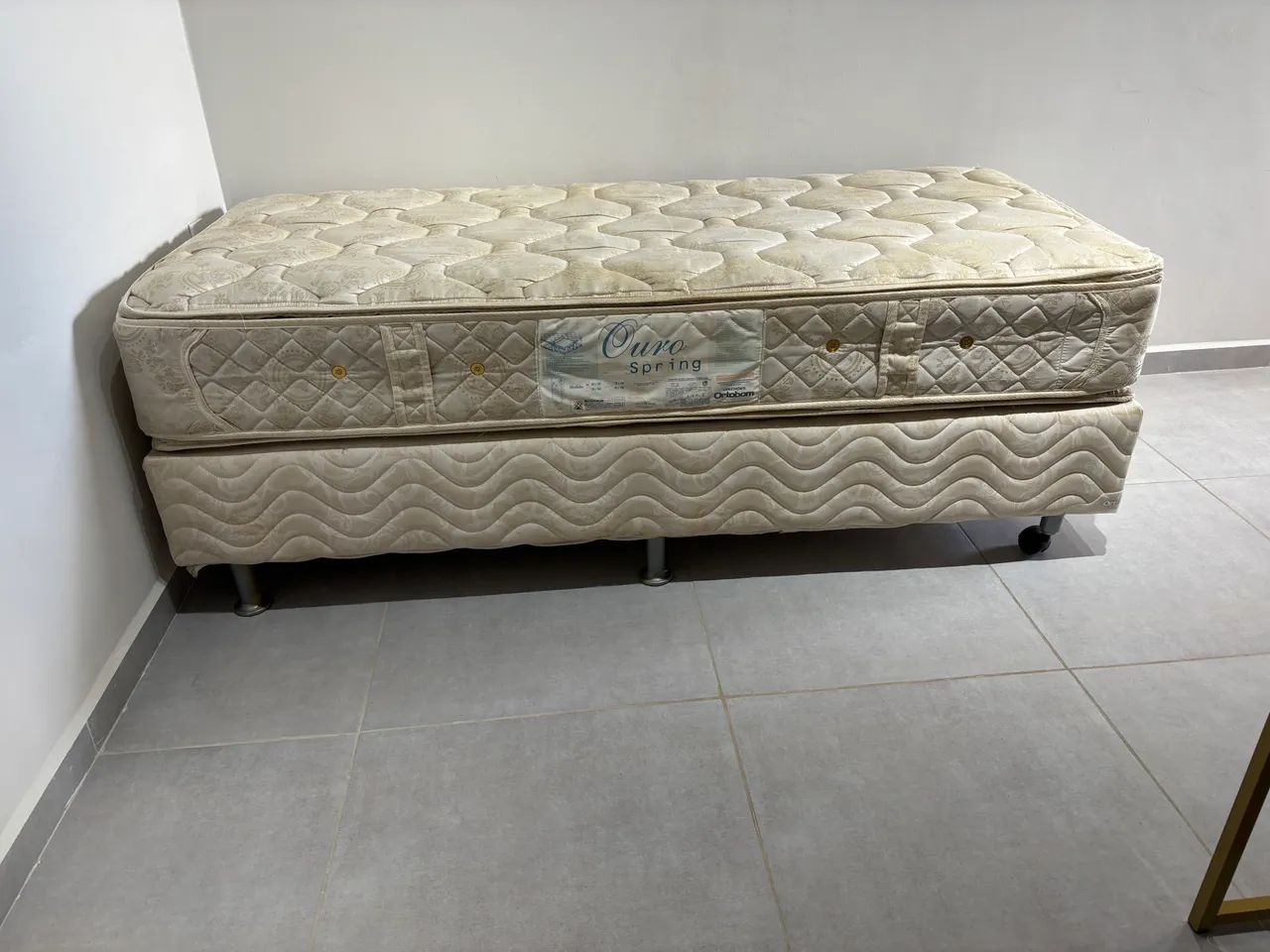 Cama solteiro Ortobom Ouro Spring