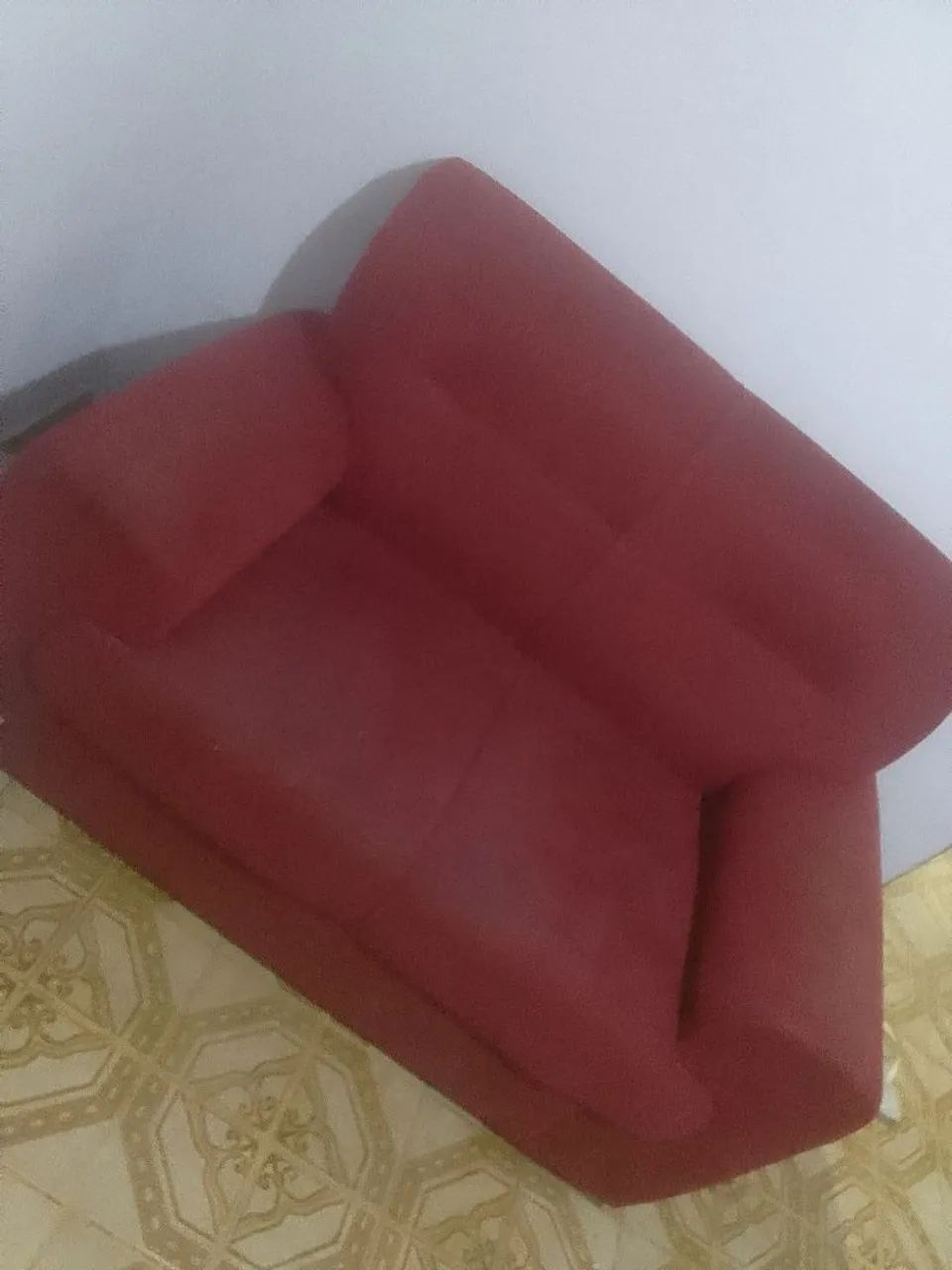 Vendo sofa e televisão 
