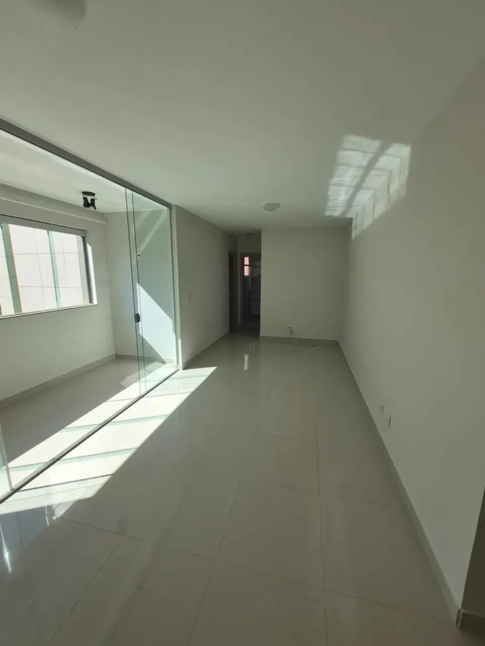 Imóvel para aluguel com 65 metros quadrados com 2 quartos em Vila da Serra - Nova Lima - M
