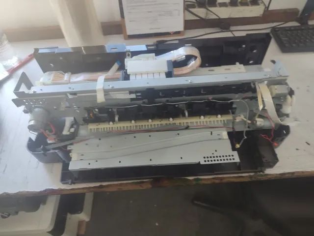 IMPRESSORA EPSON L1800 PARA tIRAR PEÇAS - Foto 2