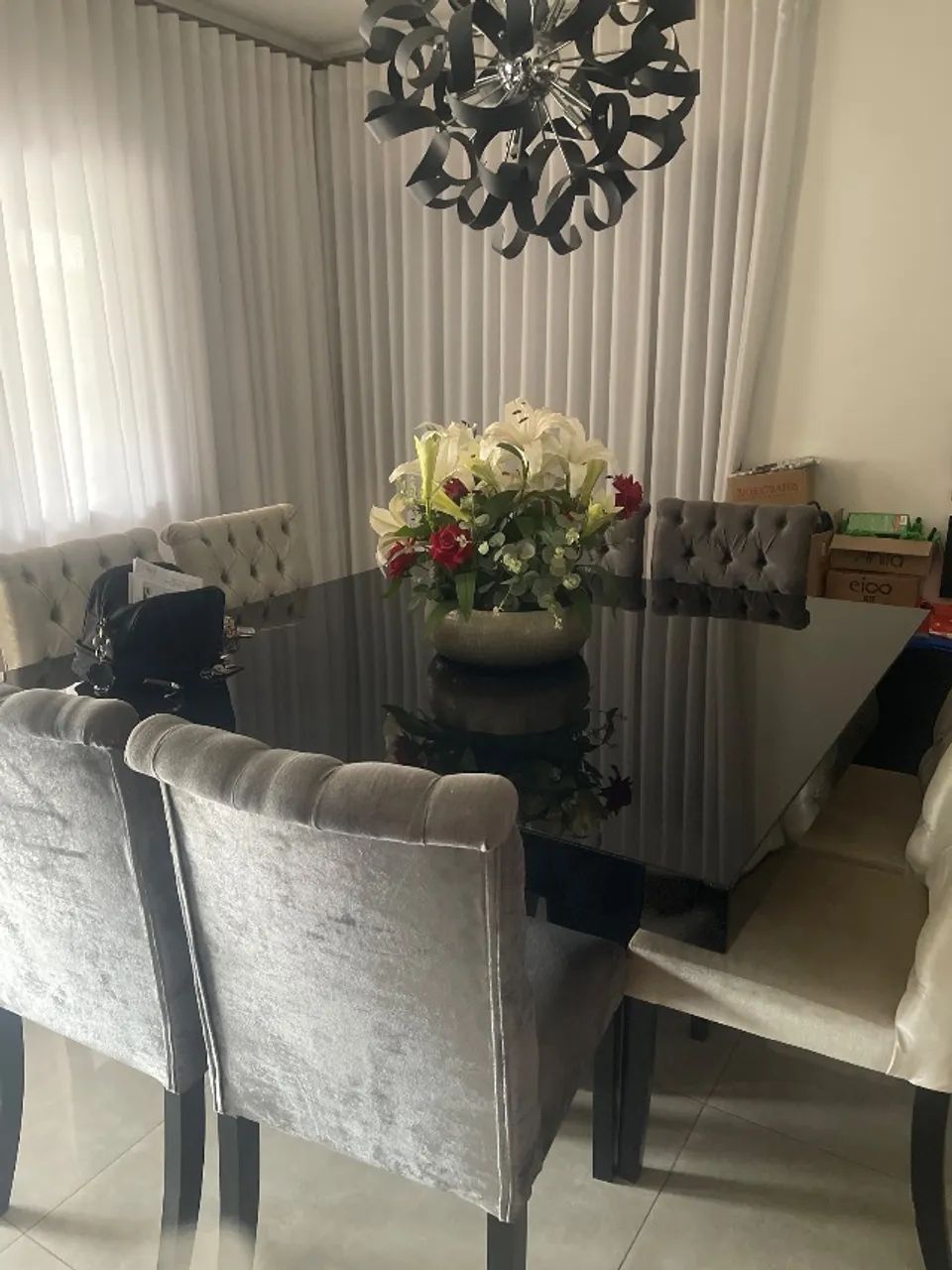 Mesa quadrada preta jantar com 8 cadeiras - Foto 2