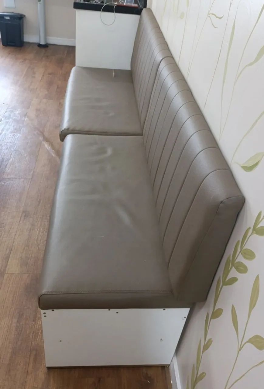 Poltronas para recepção e outros ambientes com 7 módulos de 1 metro cada. - Foto 2
