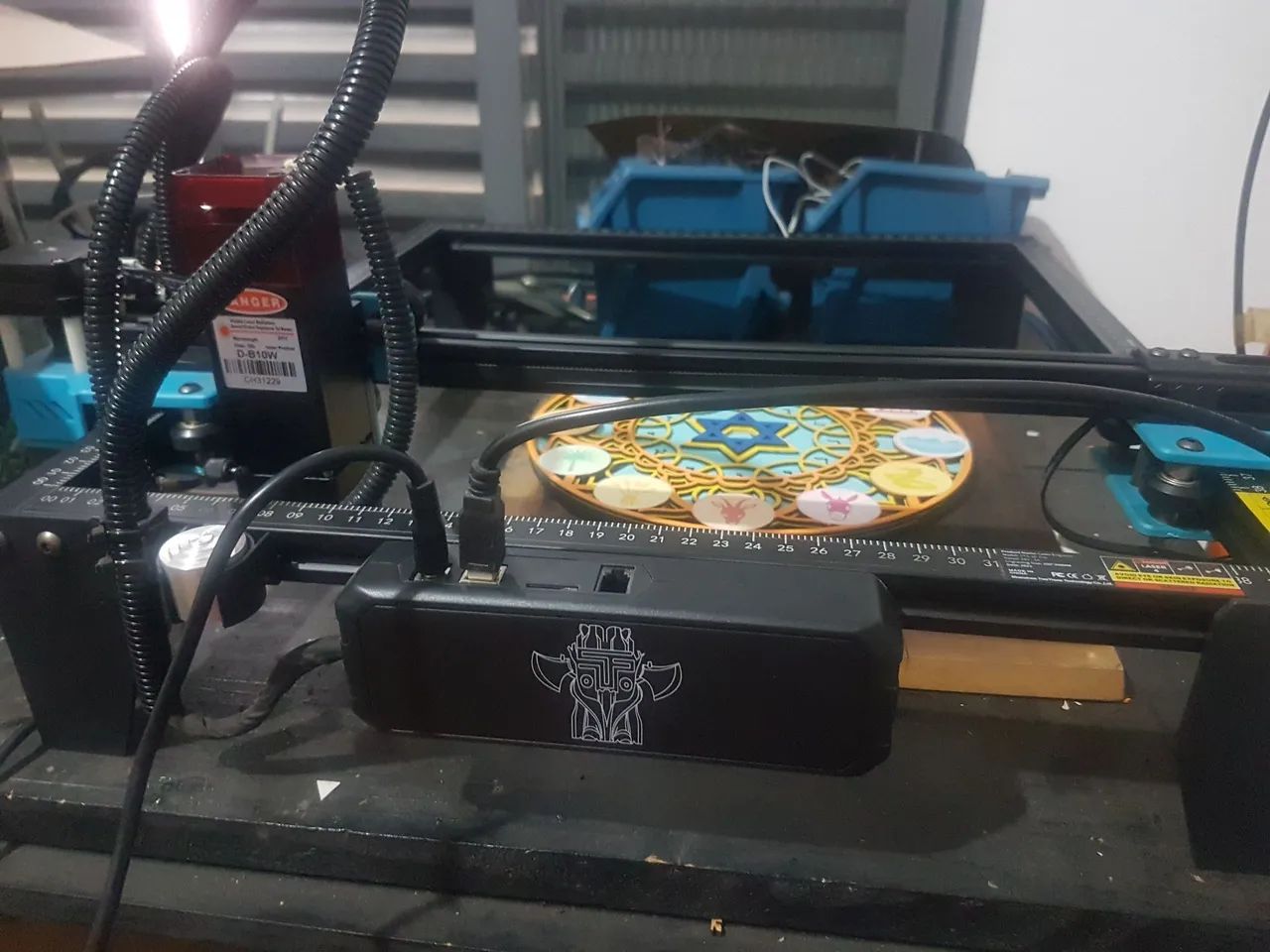 Máquina de corte e gravação a laser
