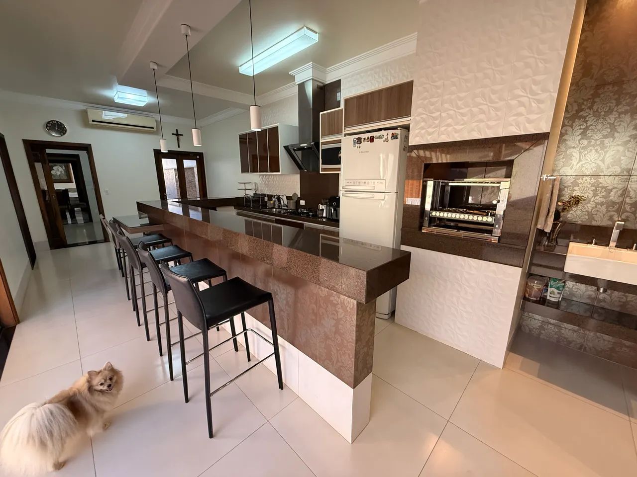 Linda casa térrea a disposição 