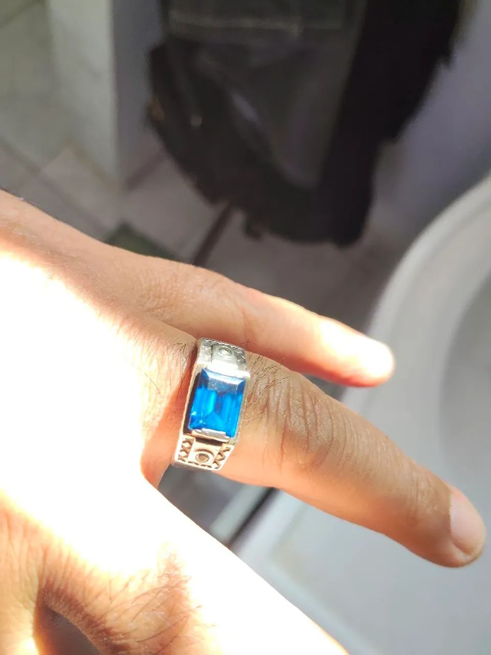 Anel de prata com zircônia azul - Foto 3