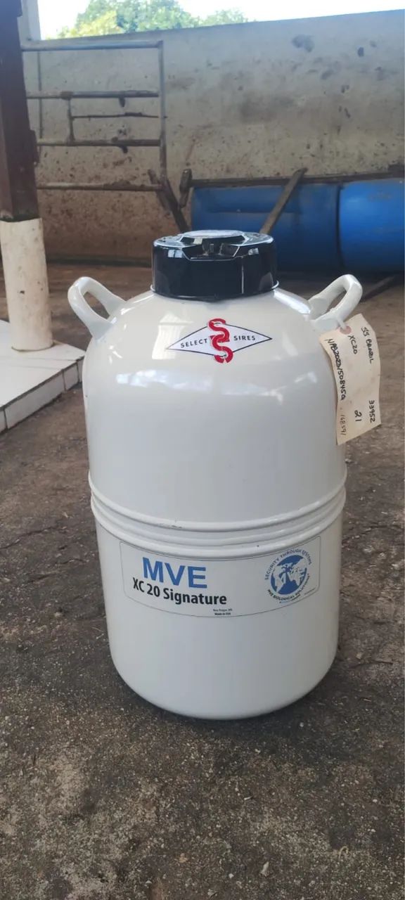 ? Tanque de Nitrogênio + Sêmen Bovino - Select Sires ?