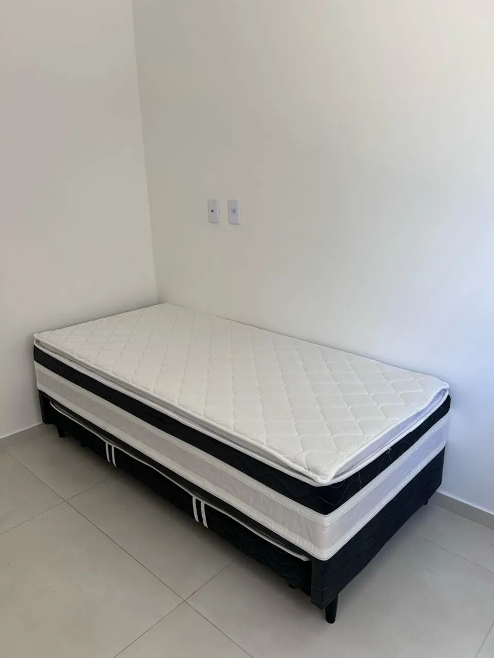 Cama box de solteiro com auxiliar 