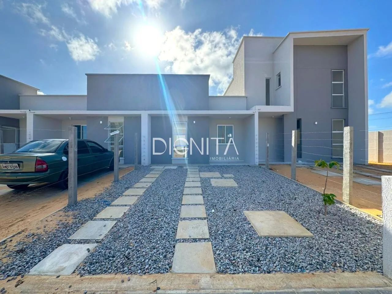 Casa plana2quartos 2 vagas