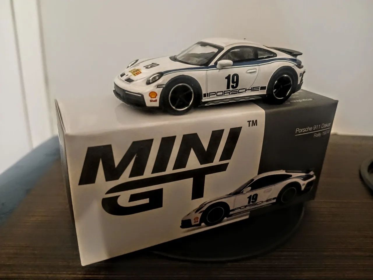 Mini GT Porsche 911 Dakar 1/64