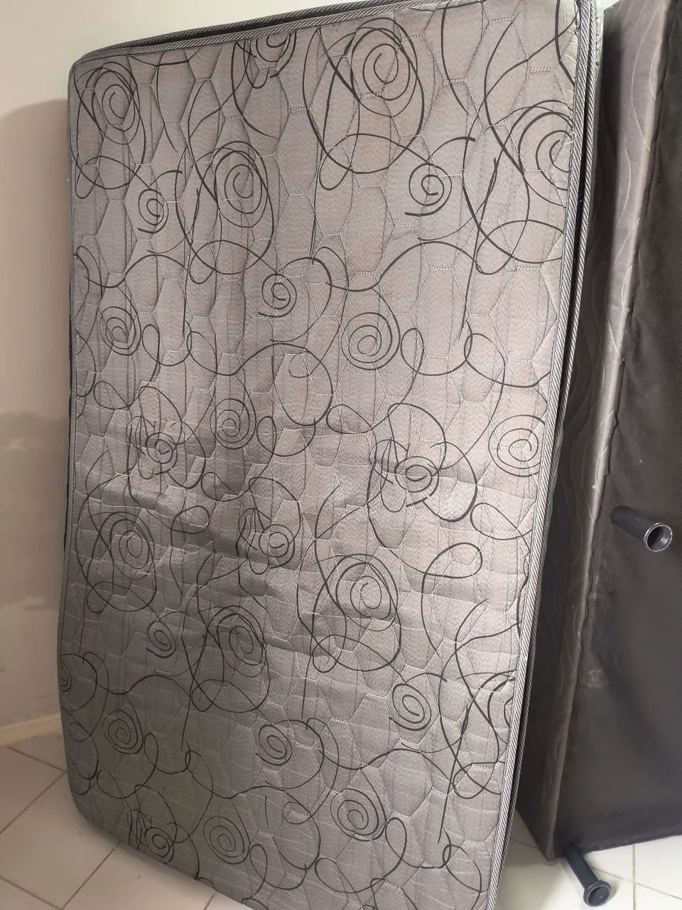 Cama solteirão 