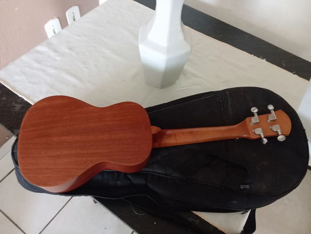 VENDO UKULELE EM ESTADO DE NOVO - Foto 3