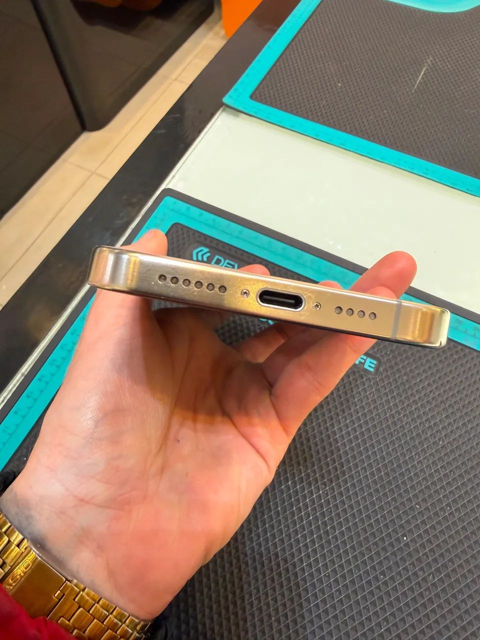 iPhone 15 Pro Max 256GB - Titânio - Foto 4