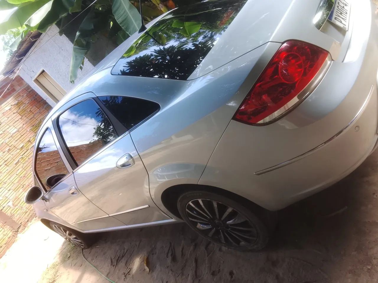 Fiat Linea Essence 1.8 Flex 16V 4P 2016 - Foto 3