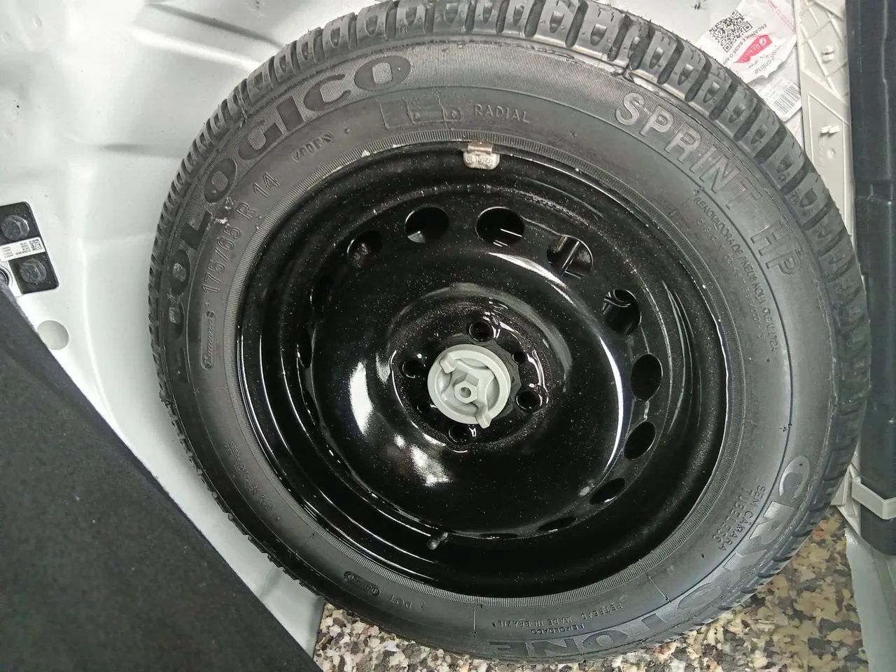 Pneu com aro para Argo 175/65/14