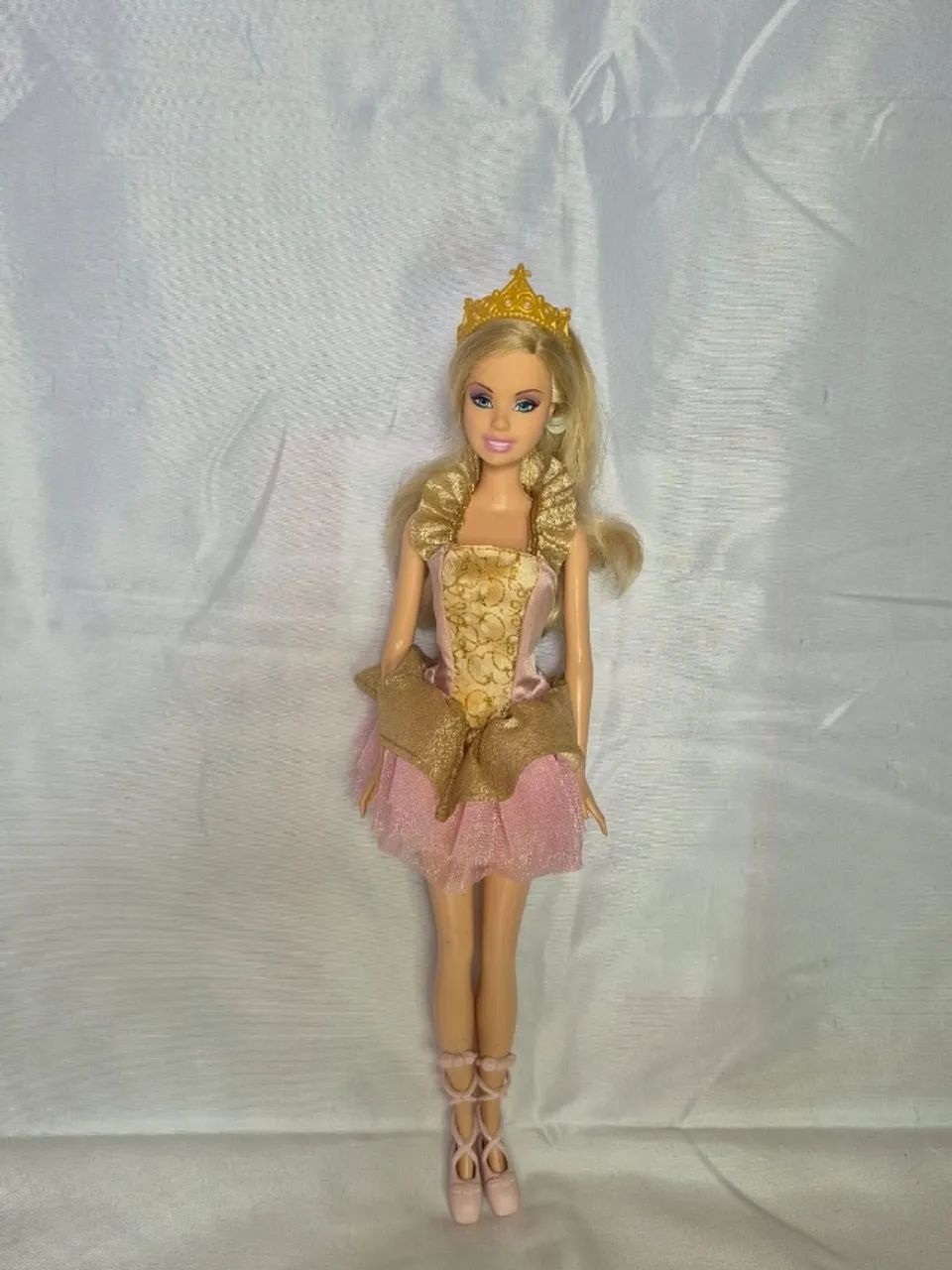 Barbie Princesa Annelise versão bailarina Barbie a princesa e a Plebeia - Foto 2