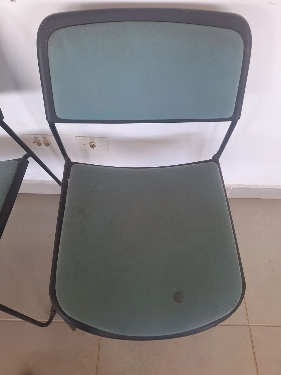 Jogo de 4 cadeiras por 90,00 - Foto 5