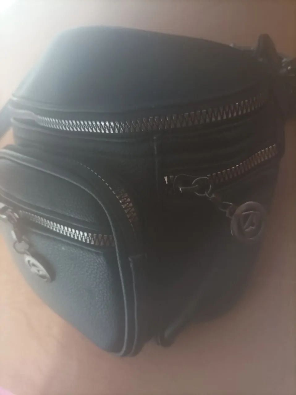 Bolsa de coro com vários bolsos nunca usei  - Foto 3