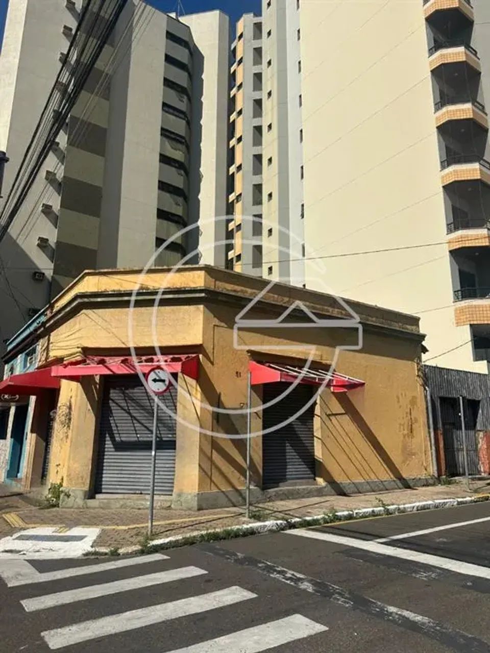 VENDE-SE Comercial NO CENTRO - MARÍLIA/SP