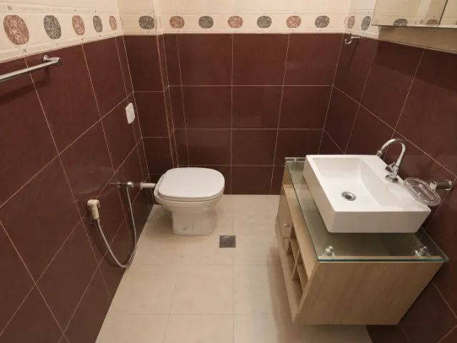 ALUGA-SE | EXCELENTE CASA TRIPLEX COM ÁREA GOURMET EM BANGU - Foto 4