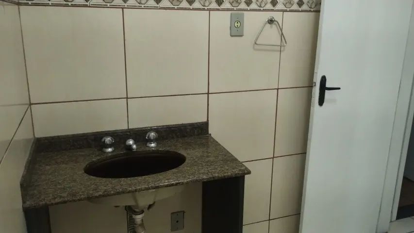 APARTAMENTO COM 02 QUARTOS NO ATERRADO - Foto 4