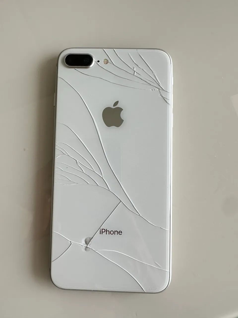 iPhone 8 Plus 64GB  - Foto 2