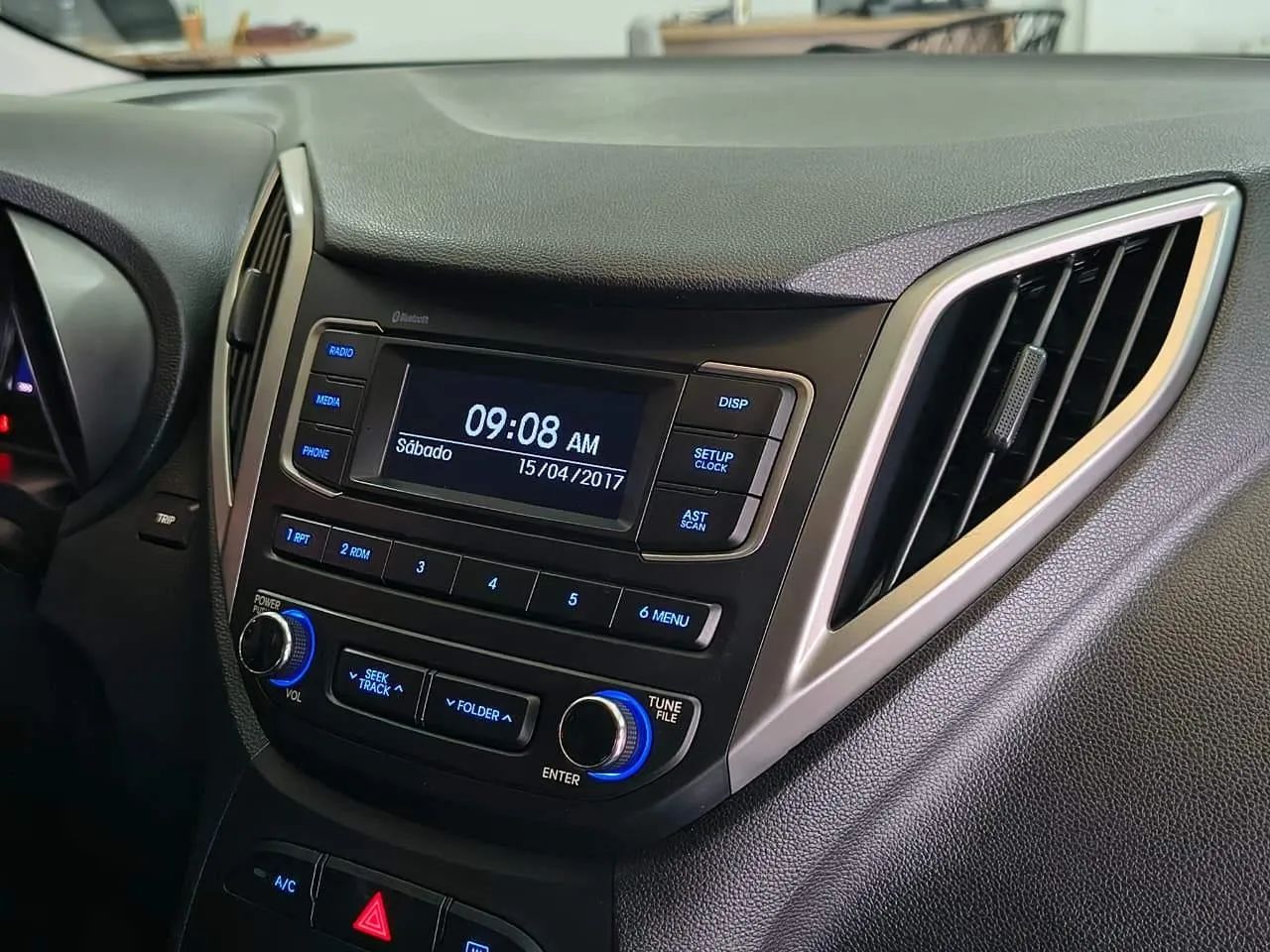 Hyundai HB20 Unique 1.0 Flex 12V Mec. 2019 - Foto 10