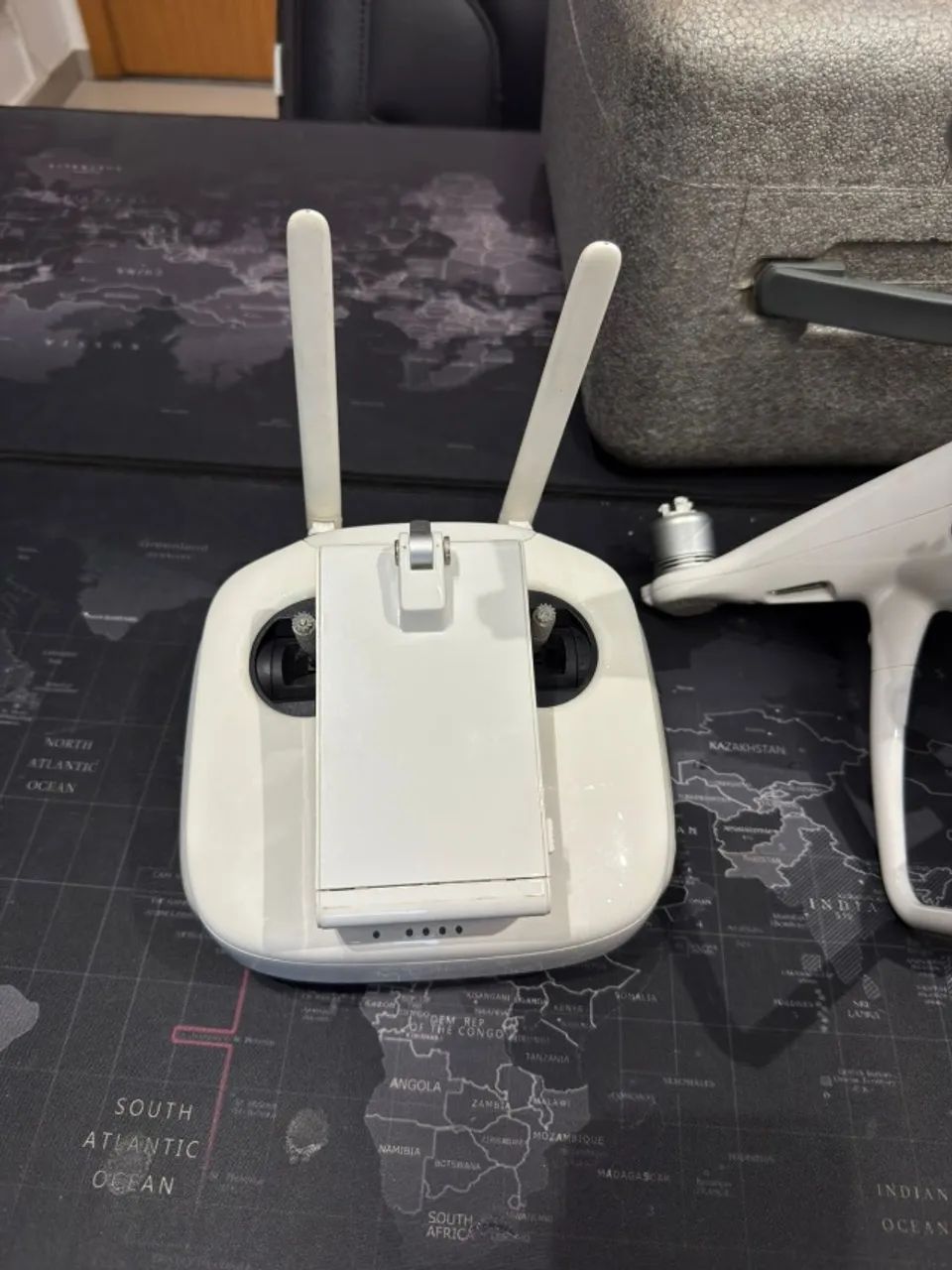Drone DJI Phantom 4 PRO com bateria NOVA - Foto 3