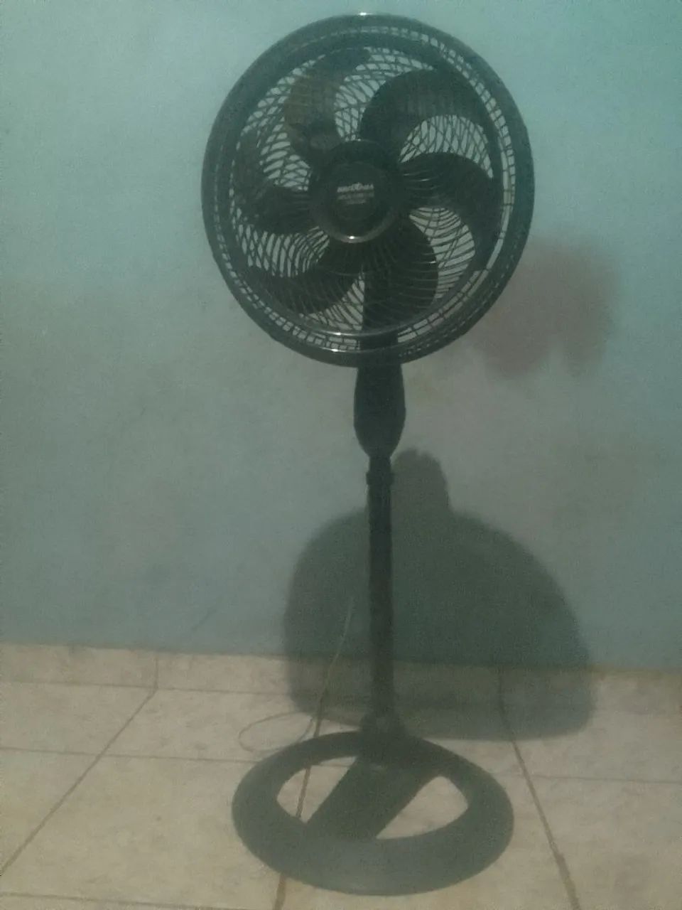 Ventilador britânia funciona perfeitamente 