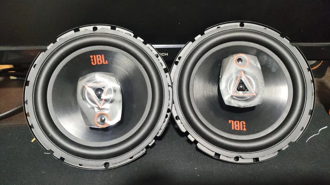 Vende-se alto falante da JBL original com garantia aceito cartão, parcela com a taxa 